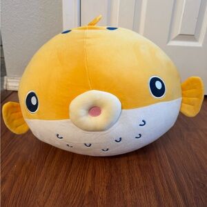 NEW Takashoji Jumbo Puffer Fish Mochi Plush nwt Japan